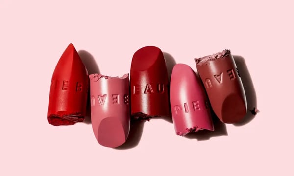Online makeup and skincare retailer and subscription service fully automates 40% of its transactional queries